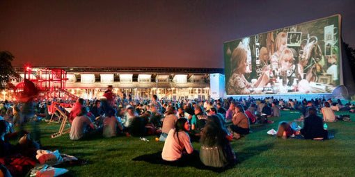 Comment s'habiller pour une soirée cinéma en plein air