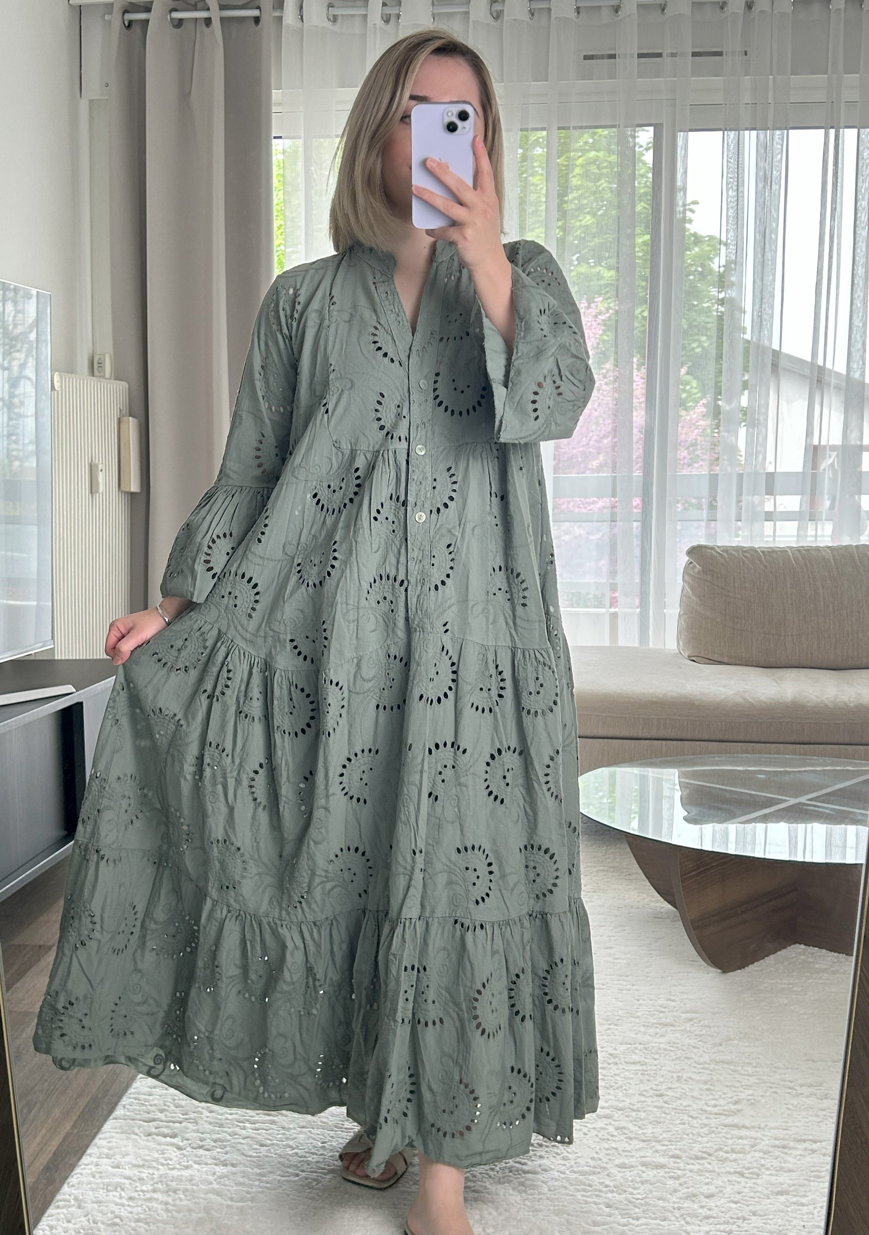 Robe longue kaki à broderie anglaise - Main Image