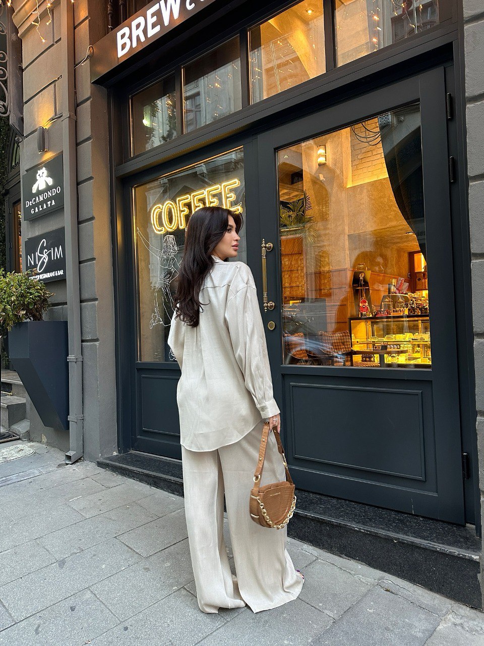 Chemise et pantalon coordonnés en Ivoire