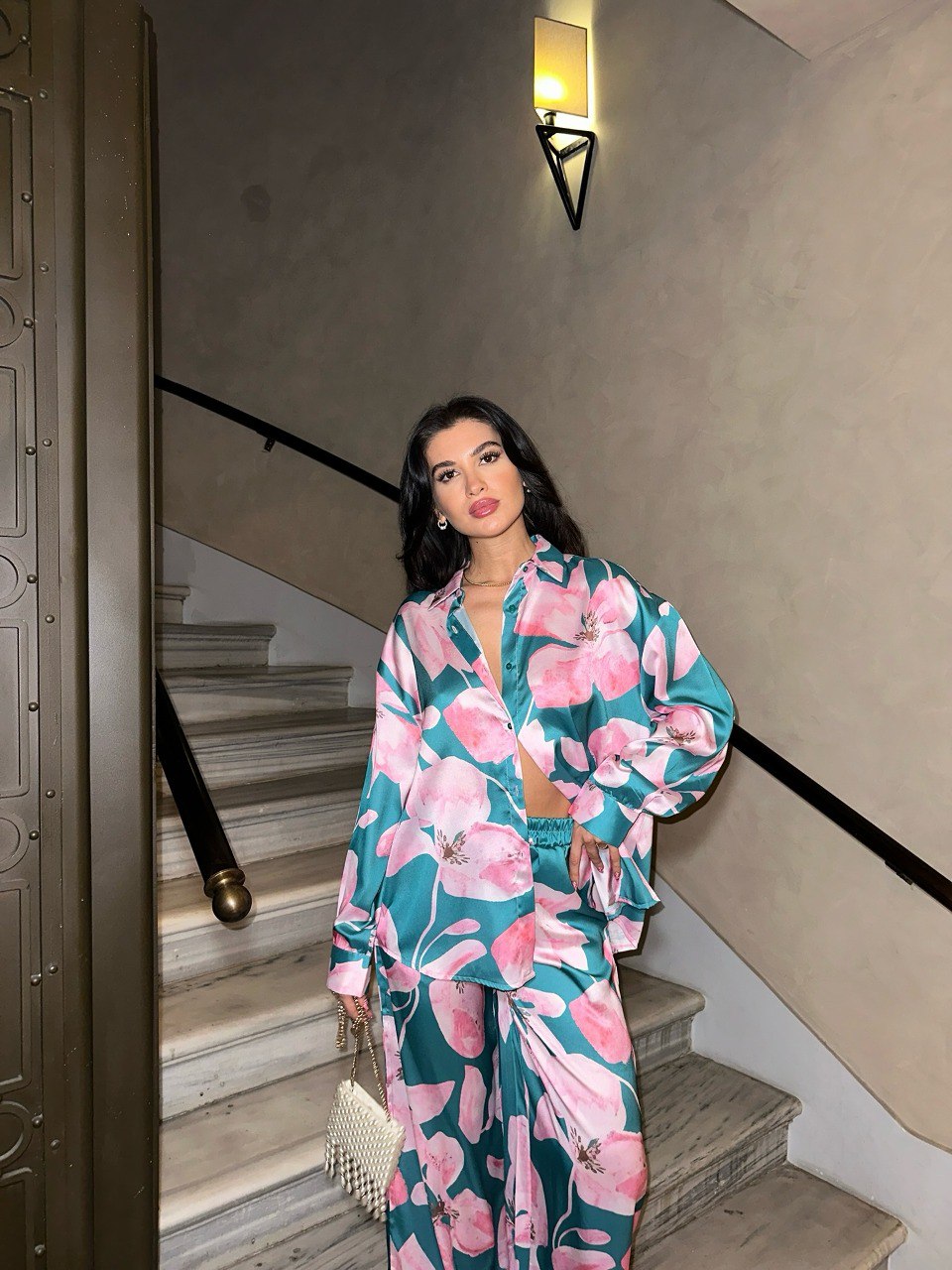 Ensemble satiné à motif floral rose et vert