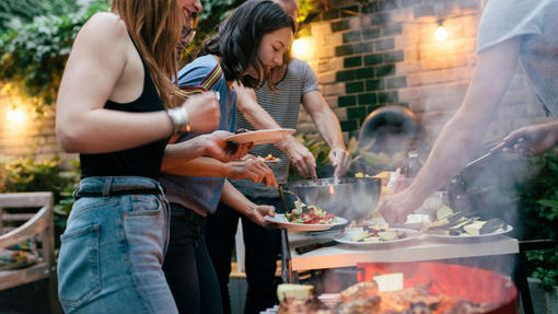 Comment s'habiller pour un barbecue d'été - Conseils et idées de tenues décontractées et stylées 🌞🍔