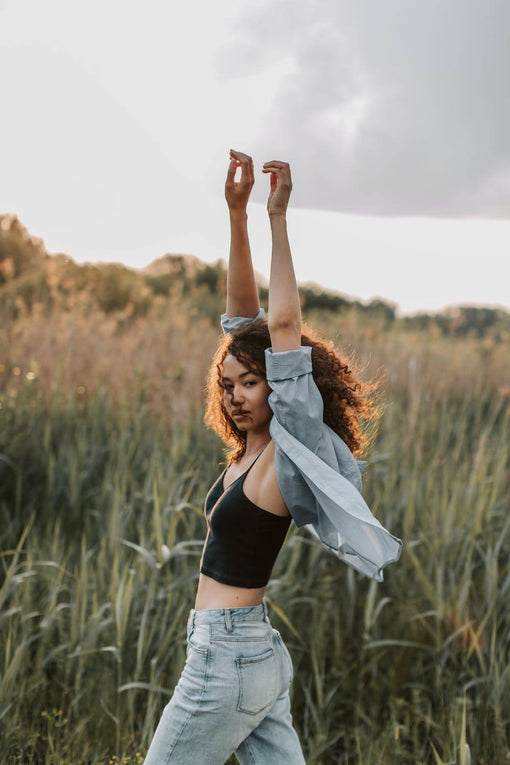 Comment s'habiller pour une séance photo en extérieur - Conseils et idées de tenues élégantes et photogéniques 📸🌳