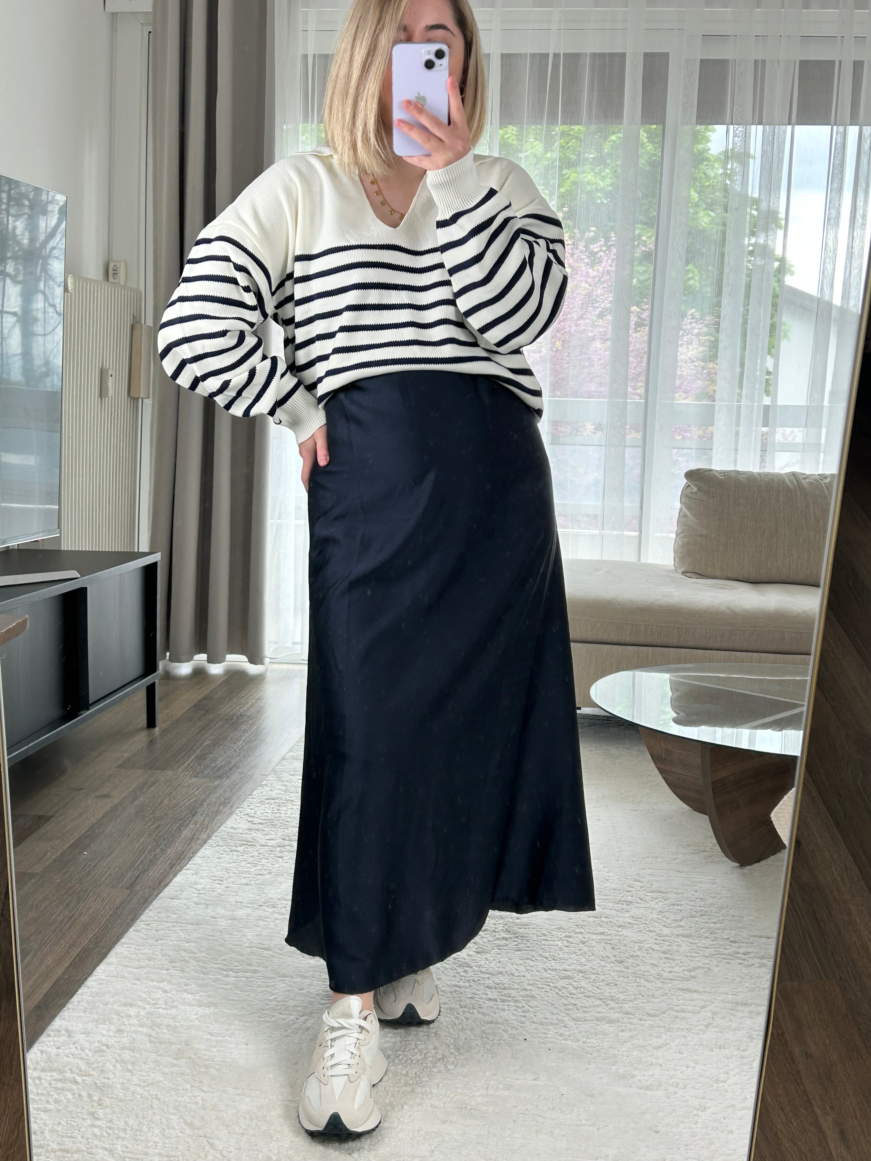 Jupe longue satinée bleu marine