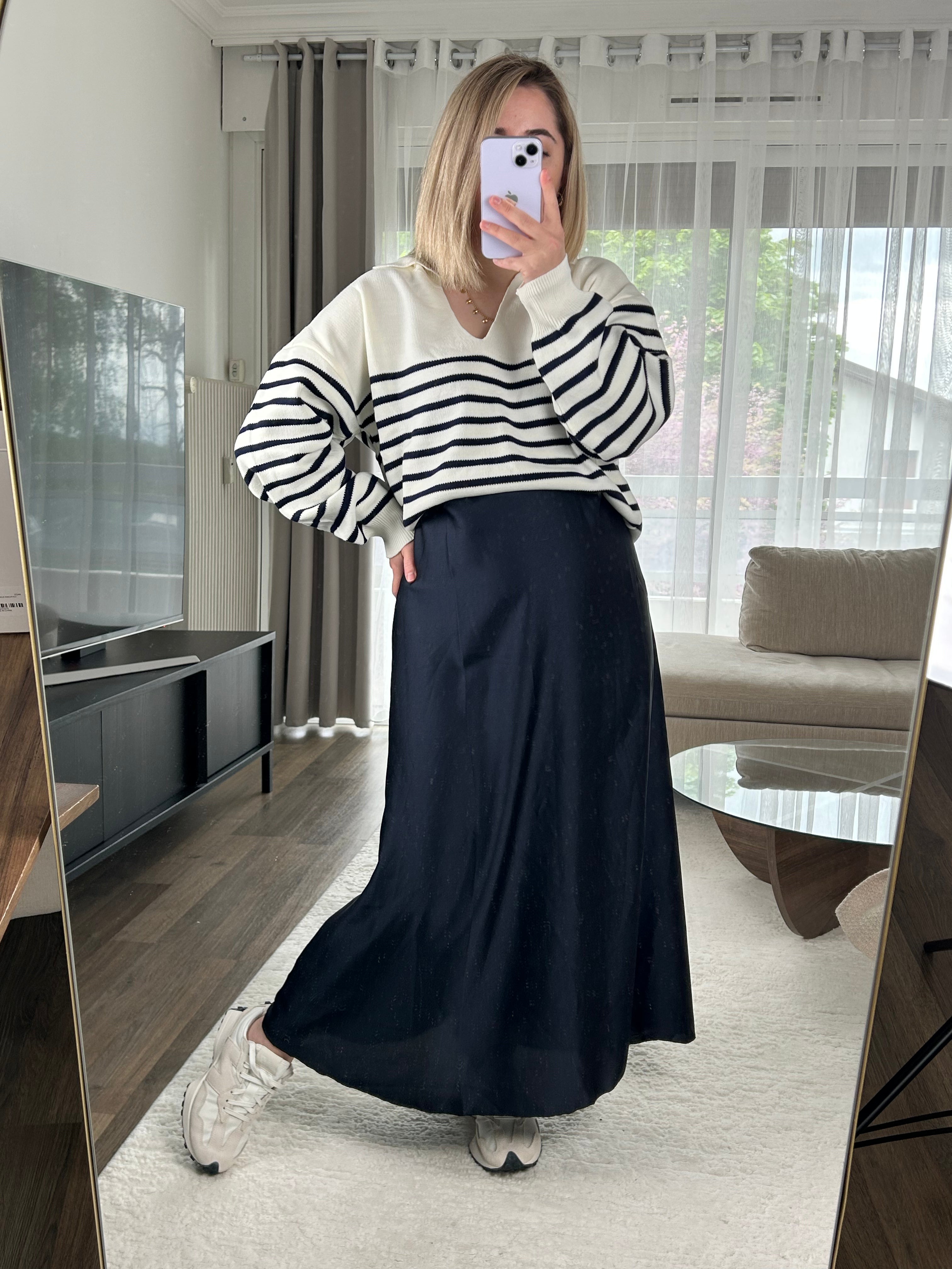 Jupe longue satinée bleu marine