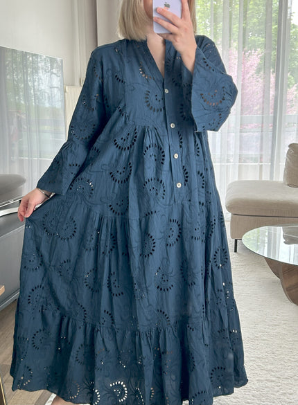 Robe longue bleu marine  à broderie anglaise