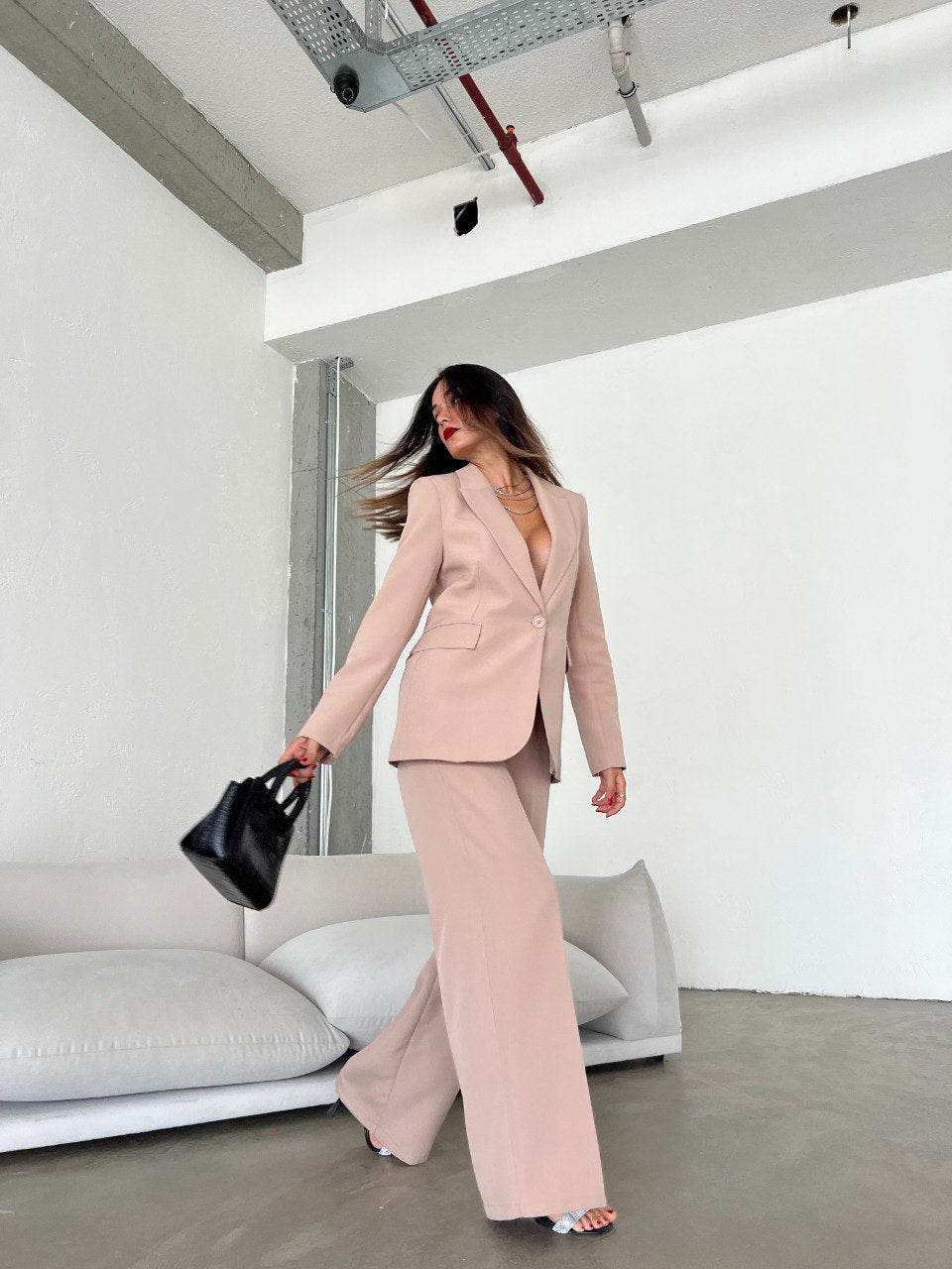 Ensemble tailleur-pantalon nude