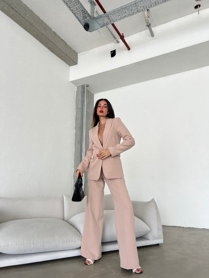 Ensemble tailleur-pantalon nude