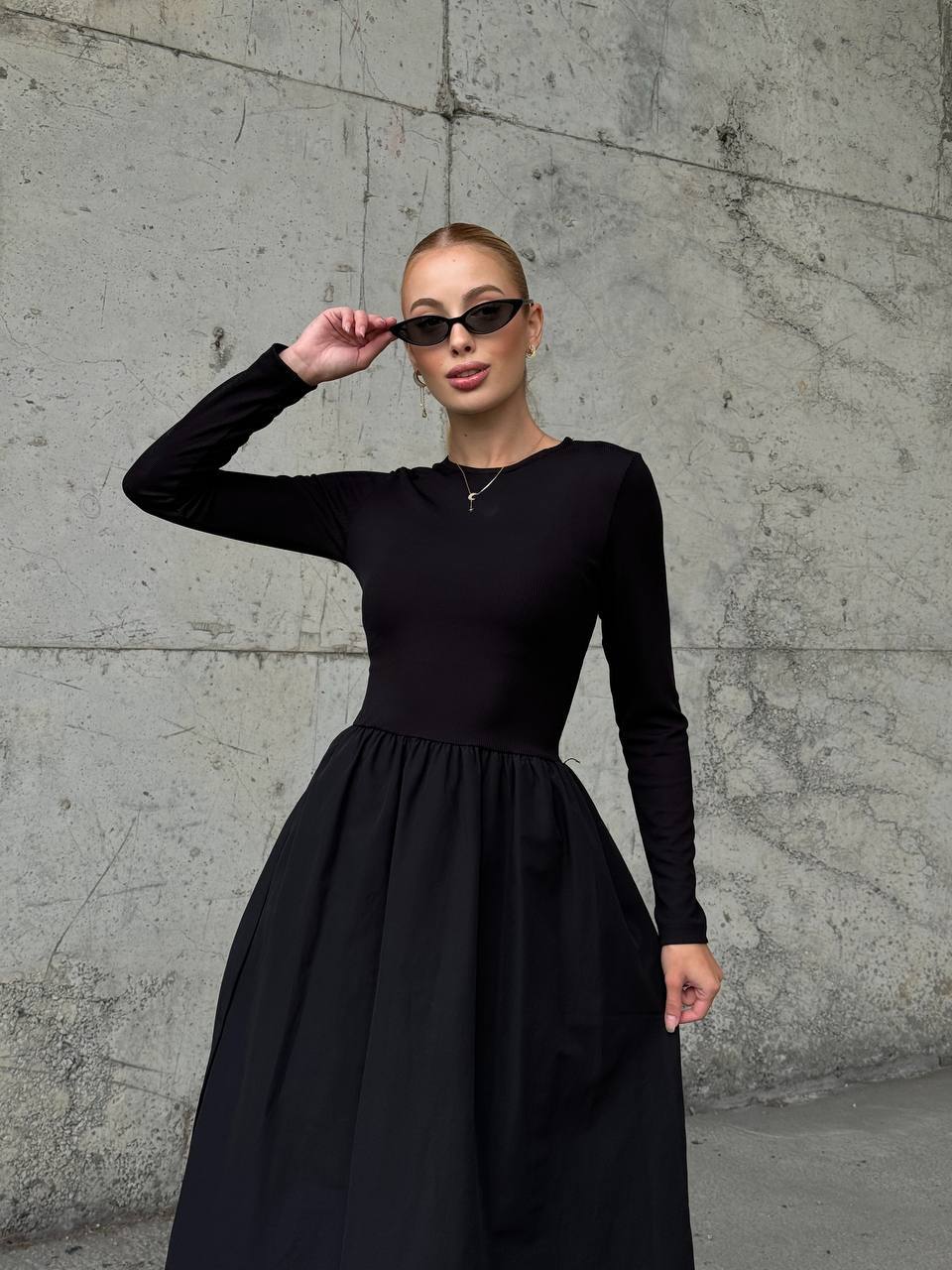 Robe longue élégante à manches longues