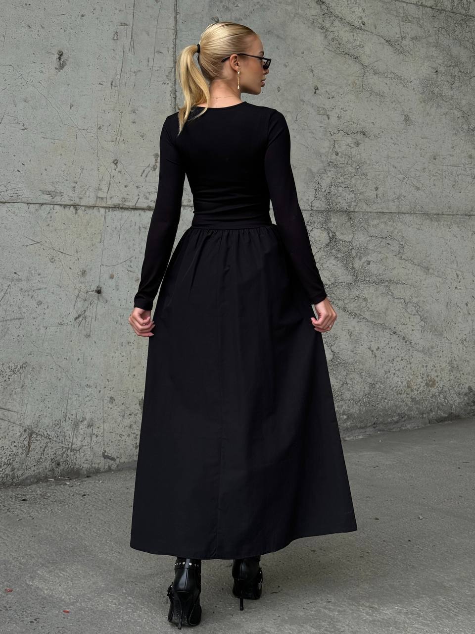 Robe longue élégante à manches longues