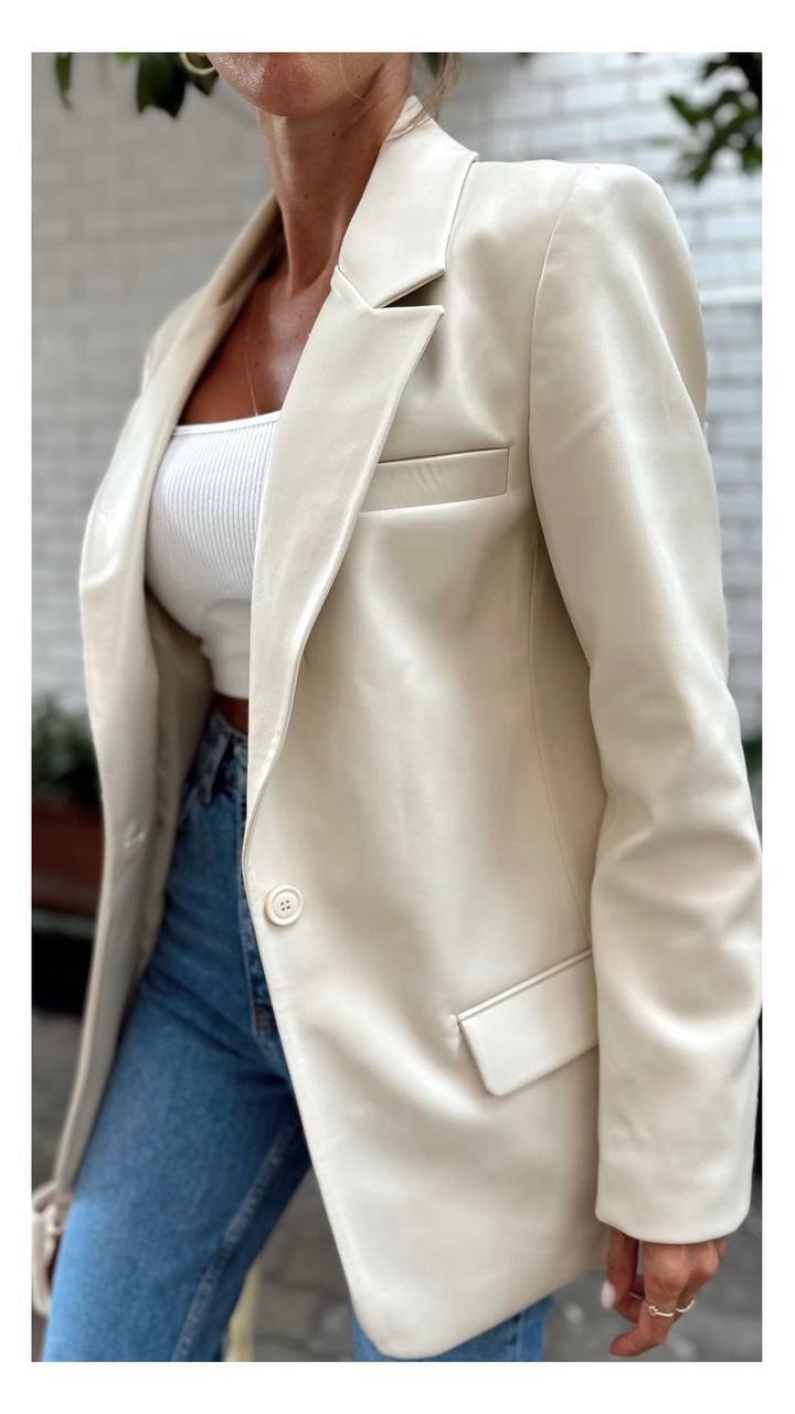 Blazer en simili cuir écru