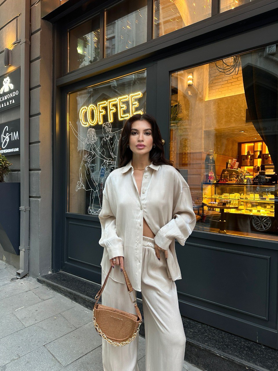 Chemise et pantalon coordonnés en Ivoire