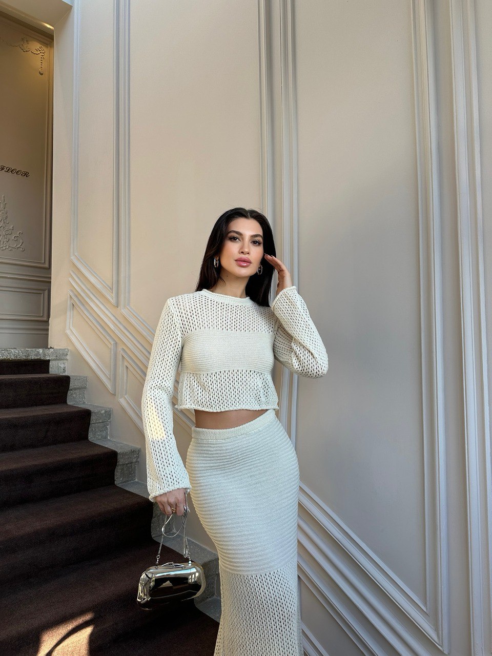 Ensemble crop top et jupe midi en maille blanche