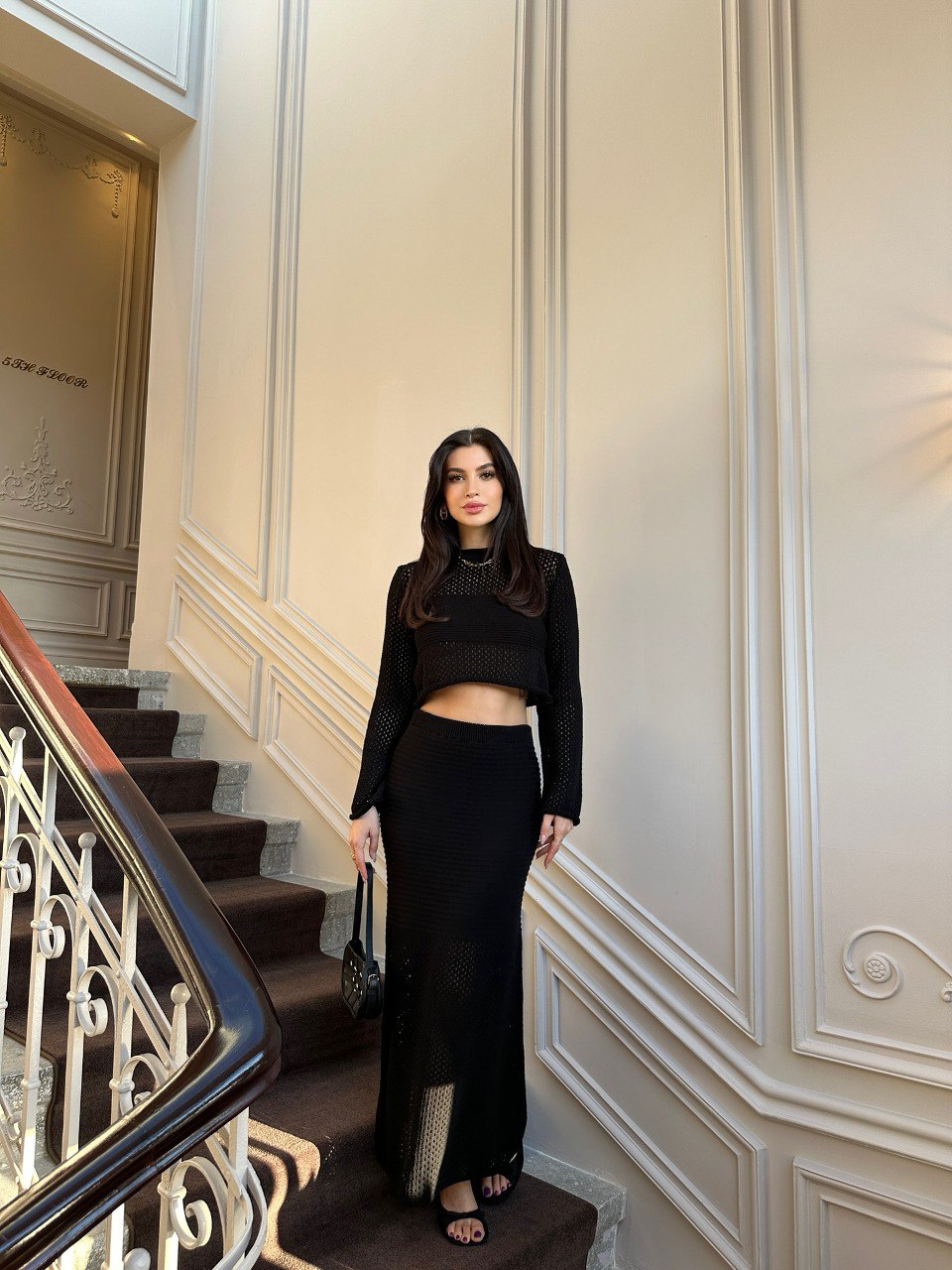 Ensemble crop top et jupe midi en maille noir